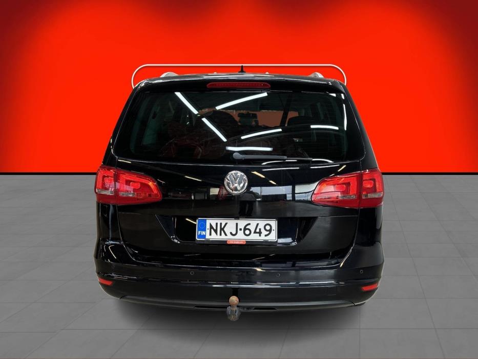 VOLKSWAGEN Sharan 2012