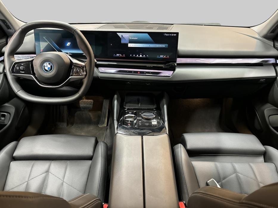 BMW i5 2023
