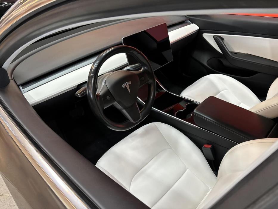 TESLA Model 3 2019