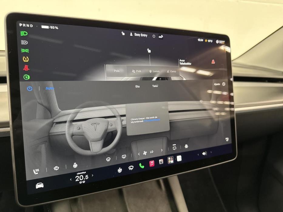 TESLA Model Y 2025