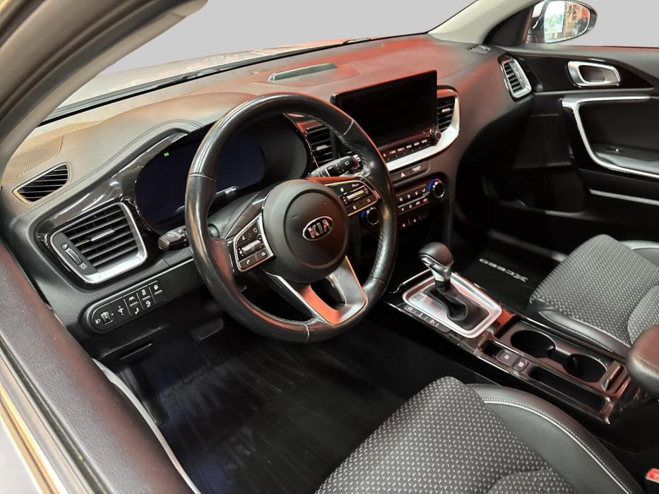 KIA XCEED 2021