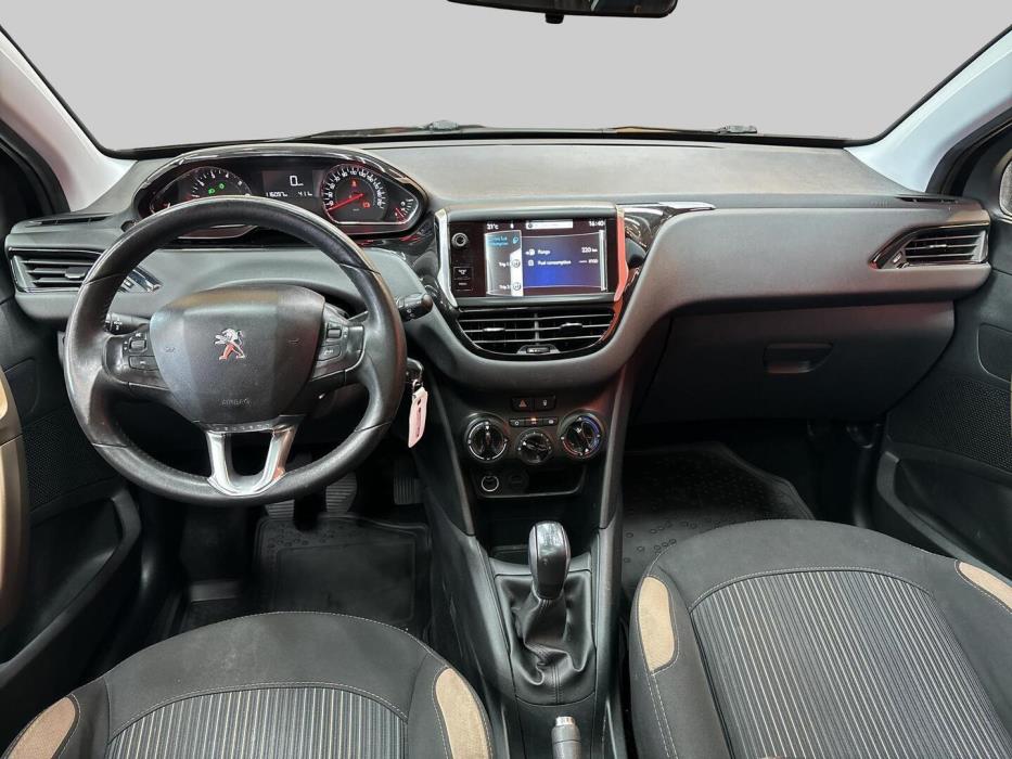 PEUGEOT 208 2013