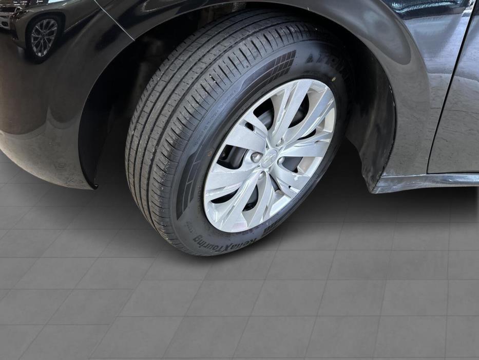PEUGEOT 208 2013