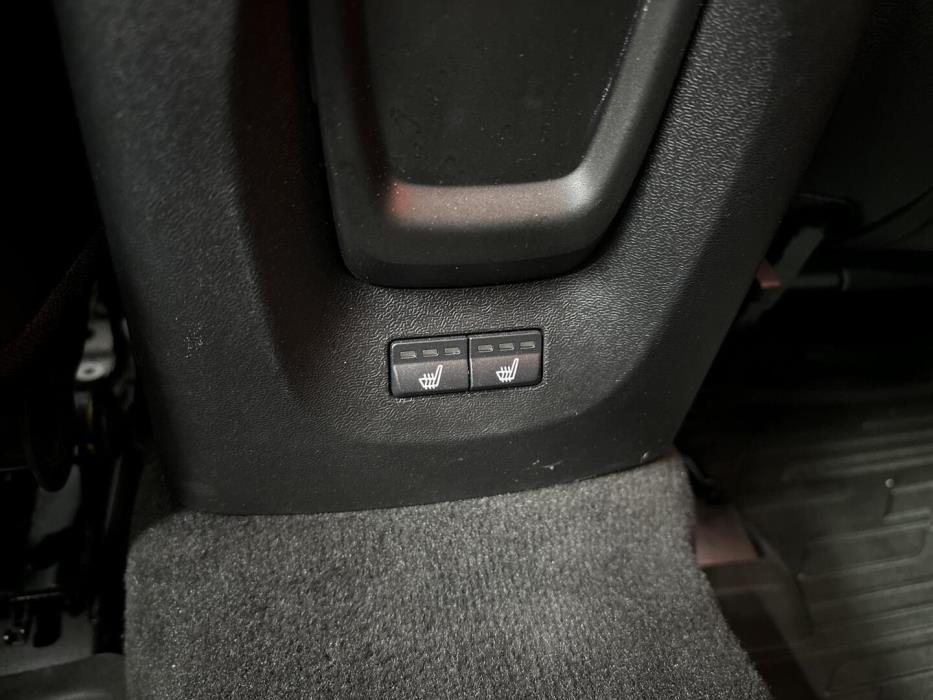 VOLVO V40 2018