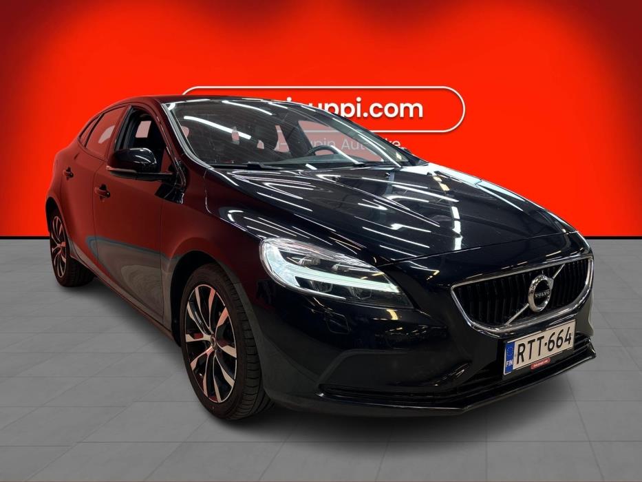 VOLVO V40 2018