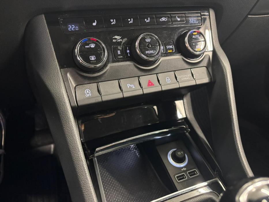 SKODA Karoq 2019