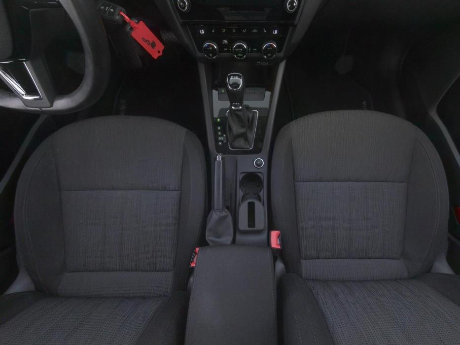 SKODA OCTAVIA 2019