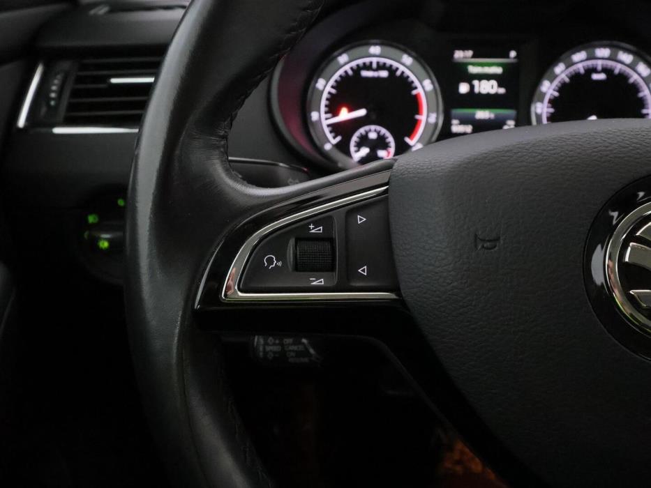 SKODA OCTAVIA 2019