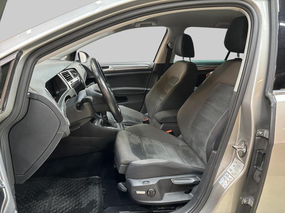 VOLKSWAGEN Golf 2018