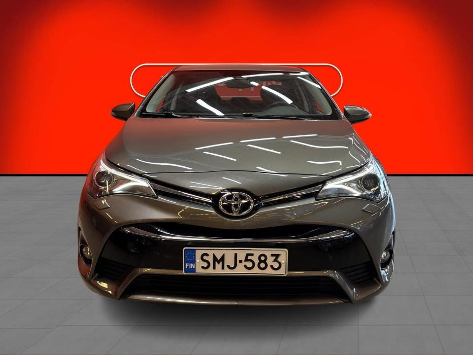 TOYOTA Avensis 2017