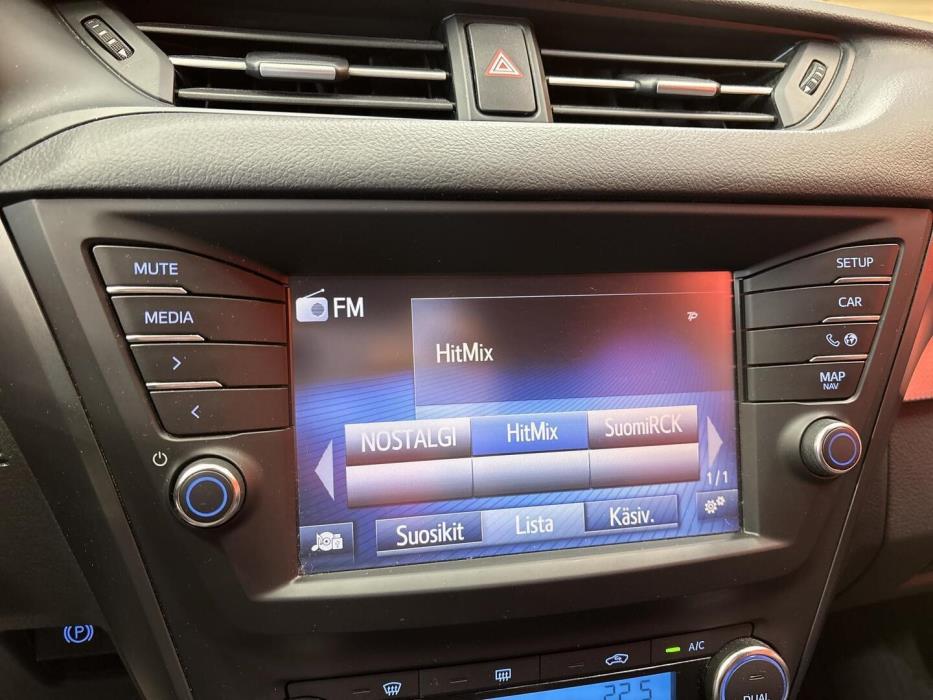 TOYOTA Avensis 2017