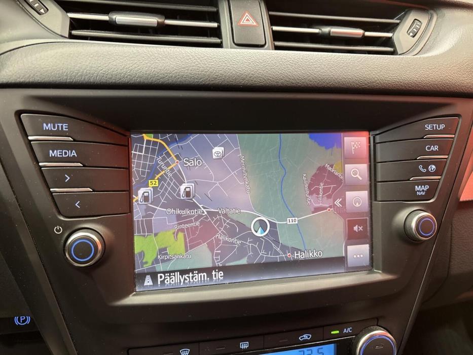 TOYOTA Avensis 2017