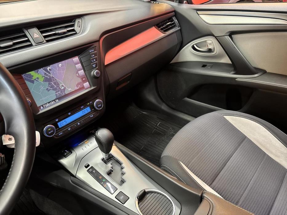 TOYOTA Avensis 2017