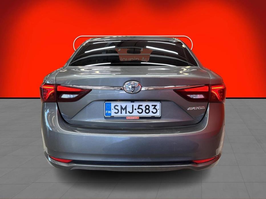 TOYOTA Avensis 2017