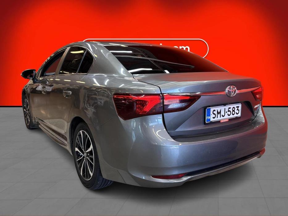 TOYOTA Avensis 2017