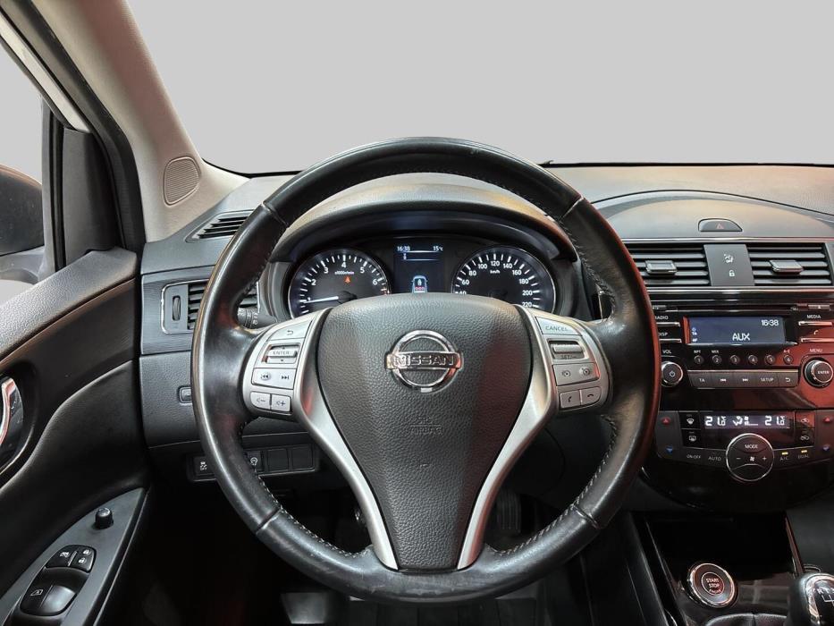 NISSAN Pulsar 2015