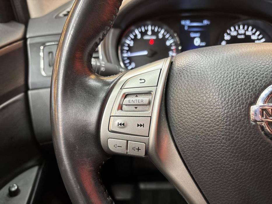 NISSAN Pulsar 2015