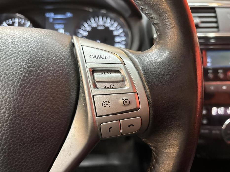 NISSAN Pulsar 2015