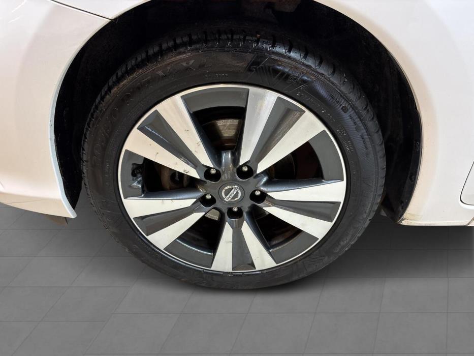 NISSAN Pulsar 2015