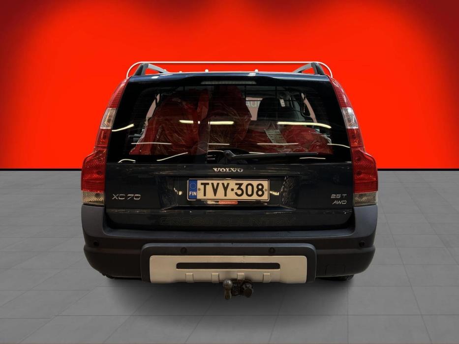 VOLVO XC70 2004