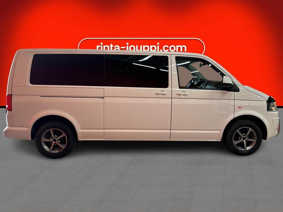 VOLKSWAGEN Caravelle 2012