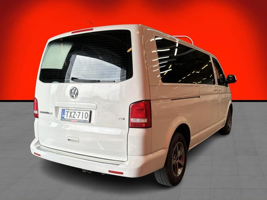 VOLKSWAGEN Caravelle 2012