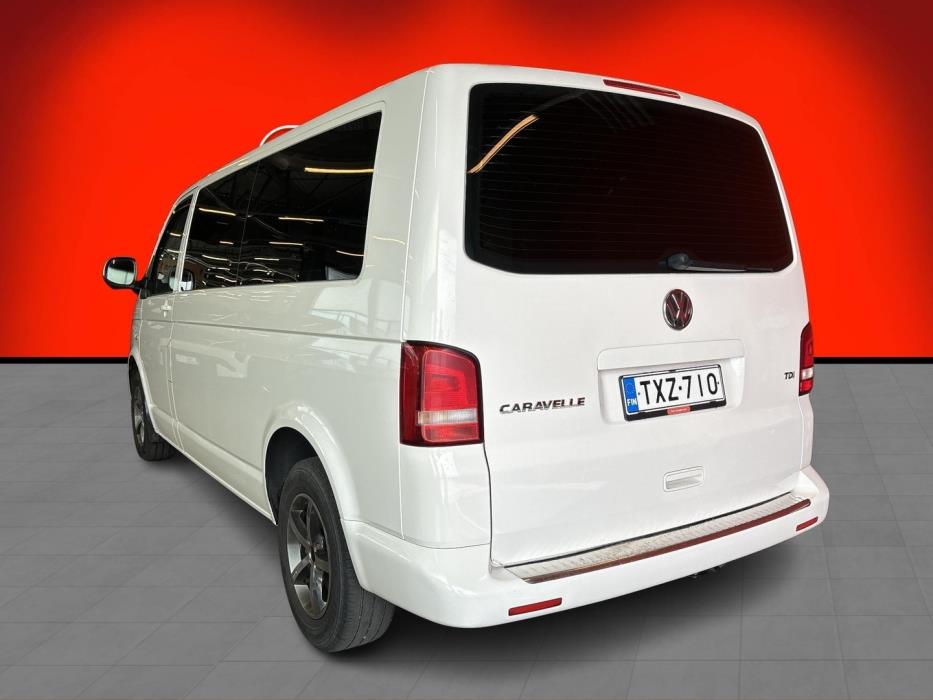 VOLKSWAGEN Caravelle 2012