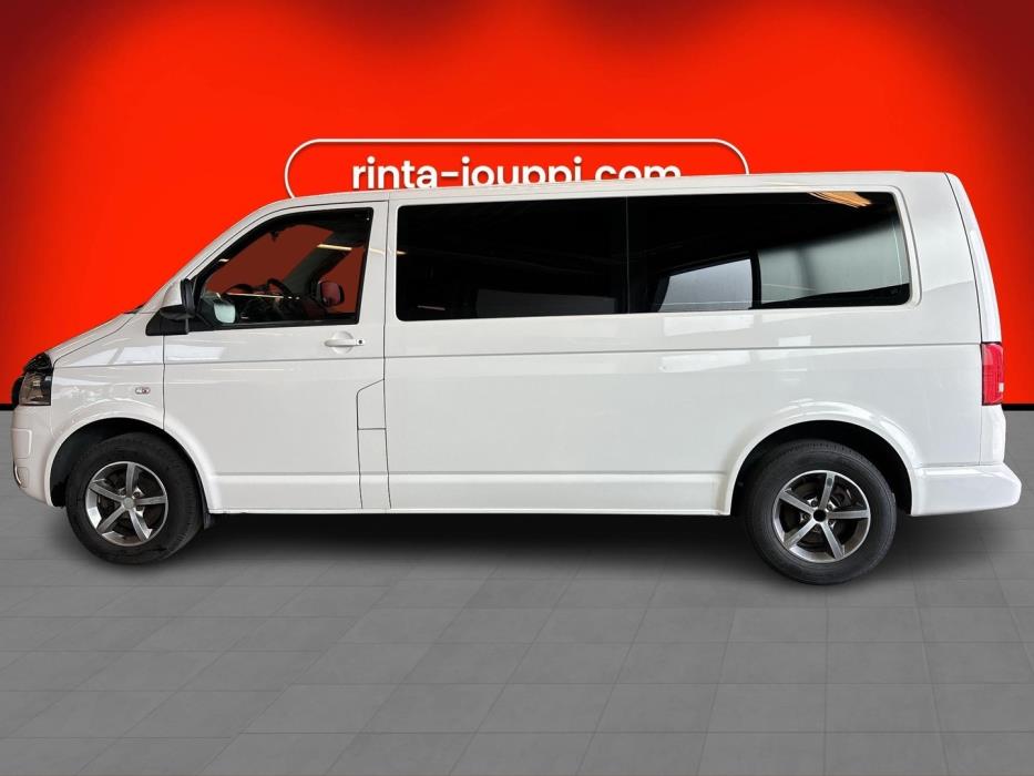 VOLKSWAGEN Caravelle 2012