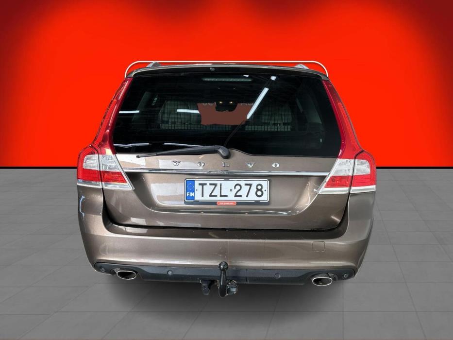 VOLVO V70 2014