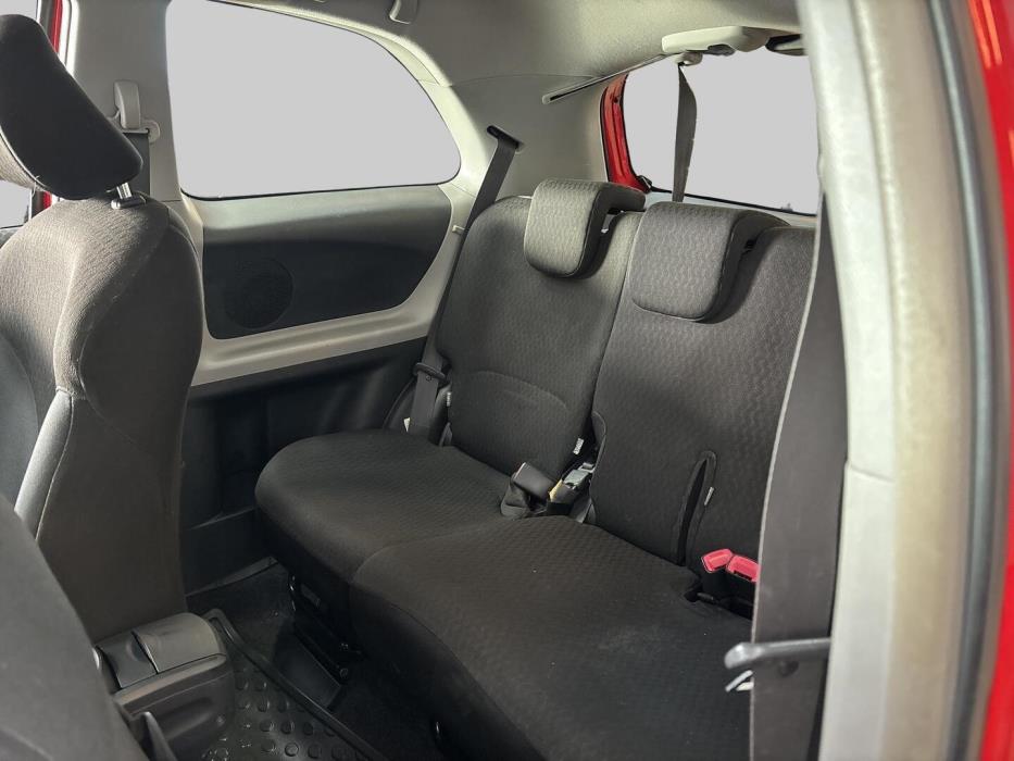 TOYOTA Yaris 2007