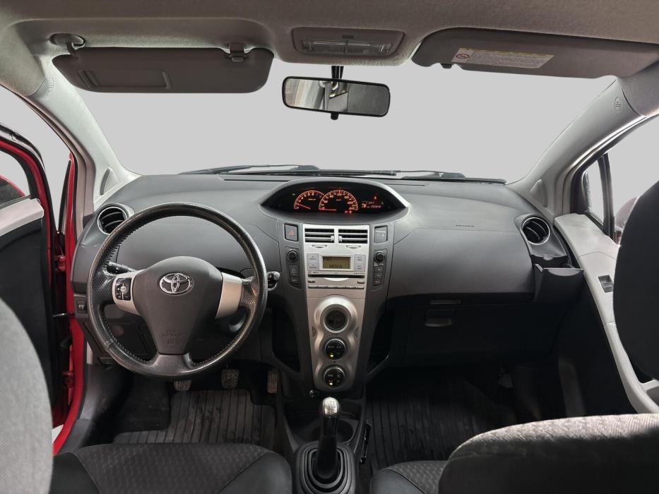 TOYOTA Yaris 2007
