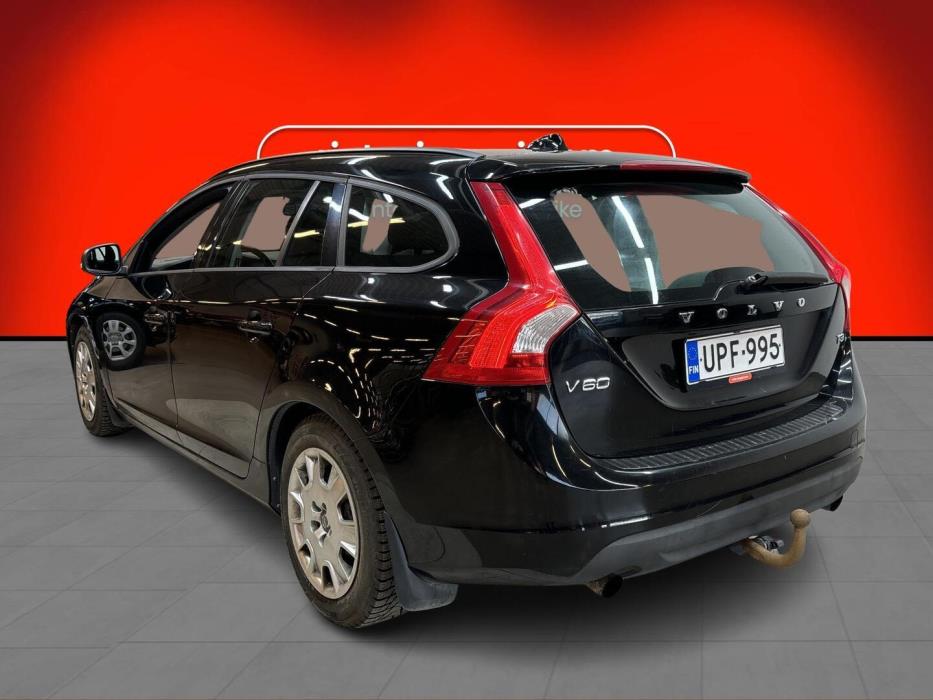 VOLVO V60 2011