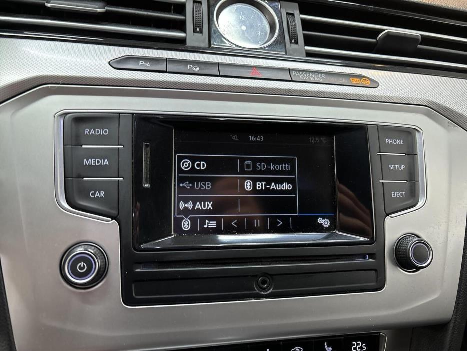 VOLKSWAGEN Passat 2016