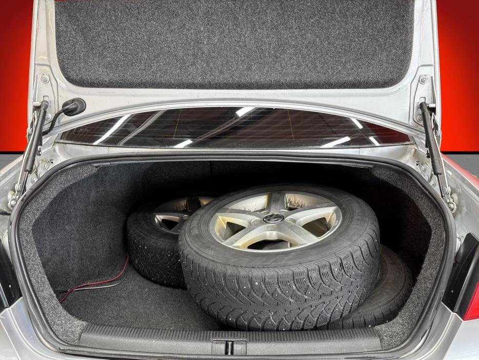 VOLKSWAGEN Jetta 2006