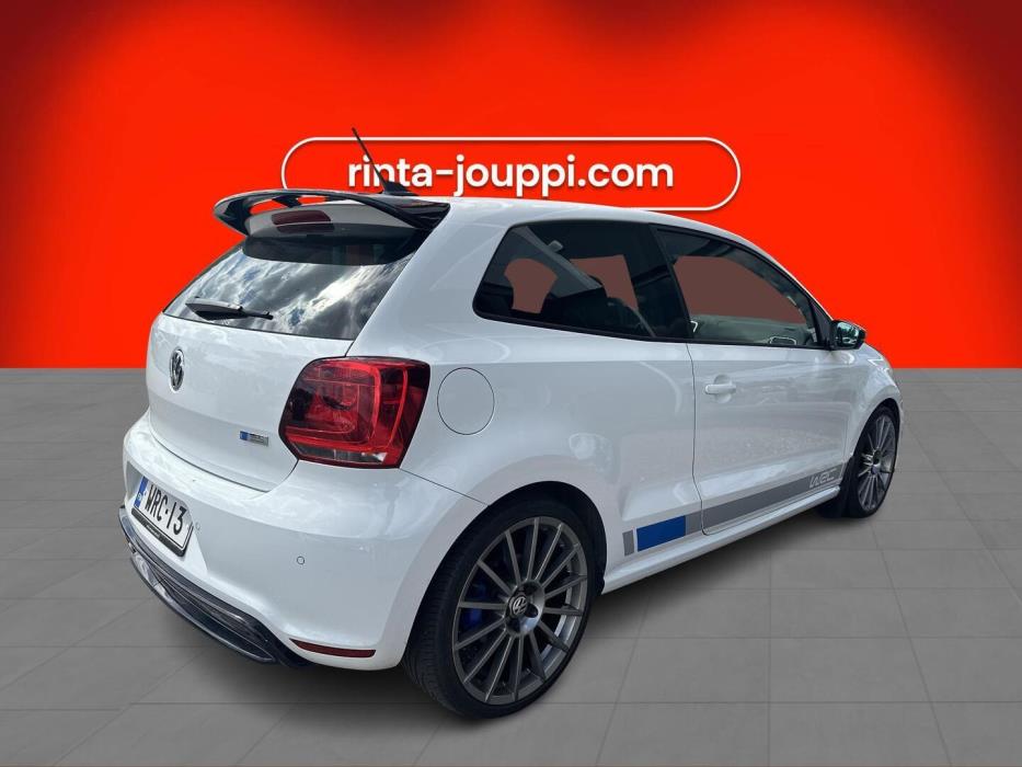 VOLKSWAGEN Polo 2014