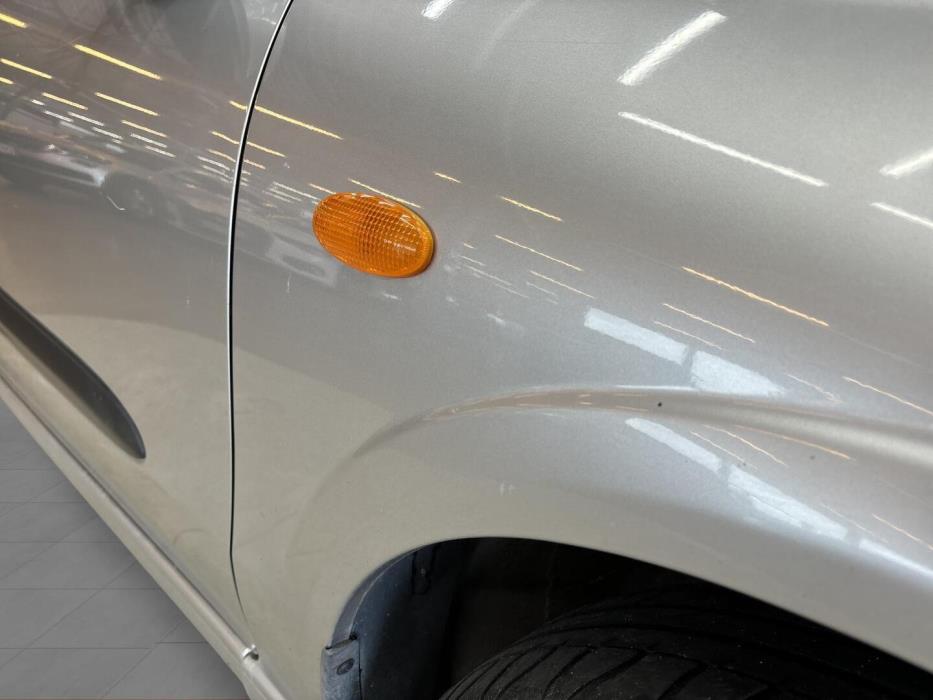 NISSAN Almera 2005