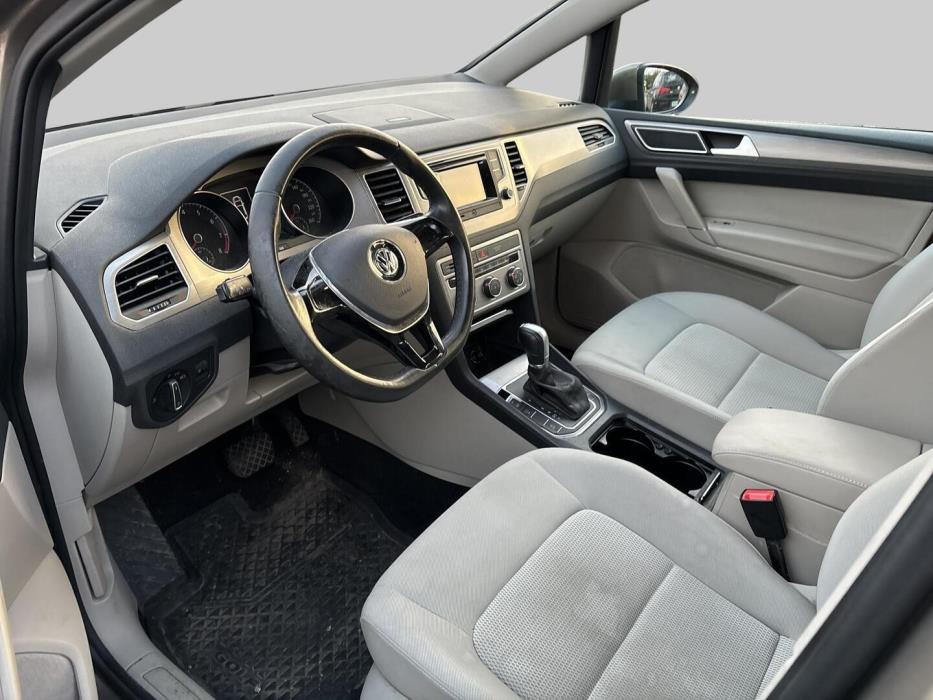 VOLKSWAGEN Golf Sportsvan 2014