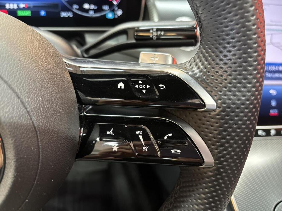 MERCEDES-BENZ GLC 2023