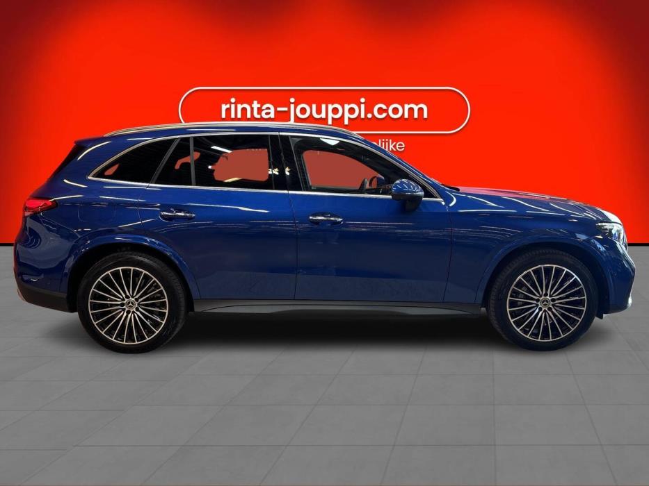MERCEDES-BENZ GLC 2023