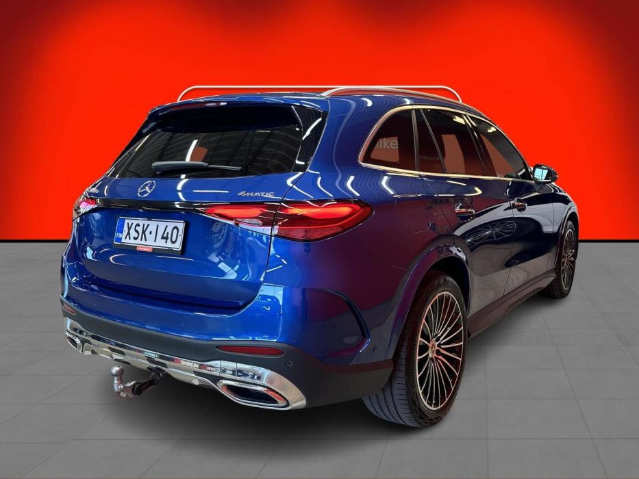 MERCEDES-BENZ GLC 2023