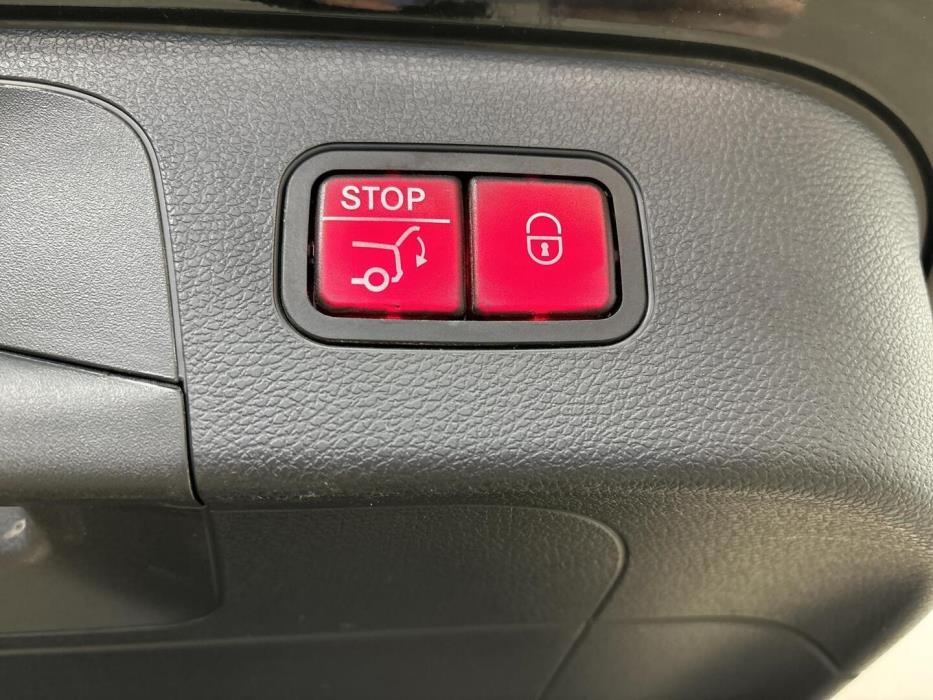 MERCEDES-BENZ EQC 2020