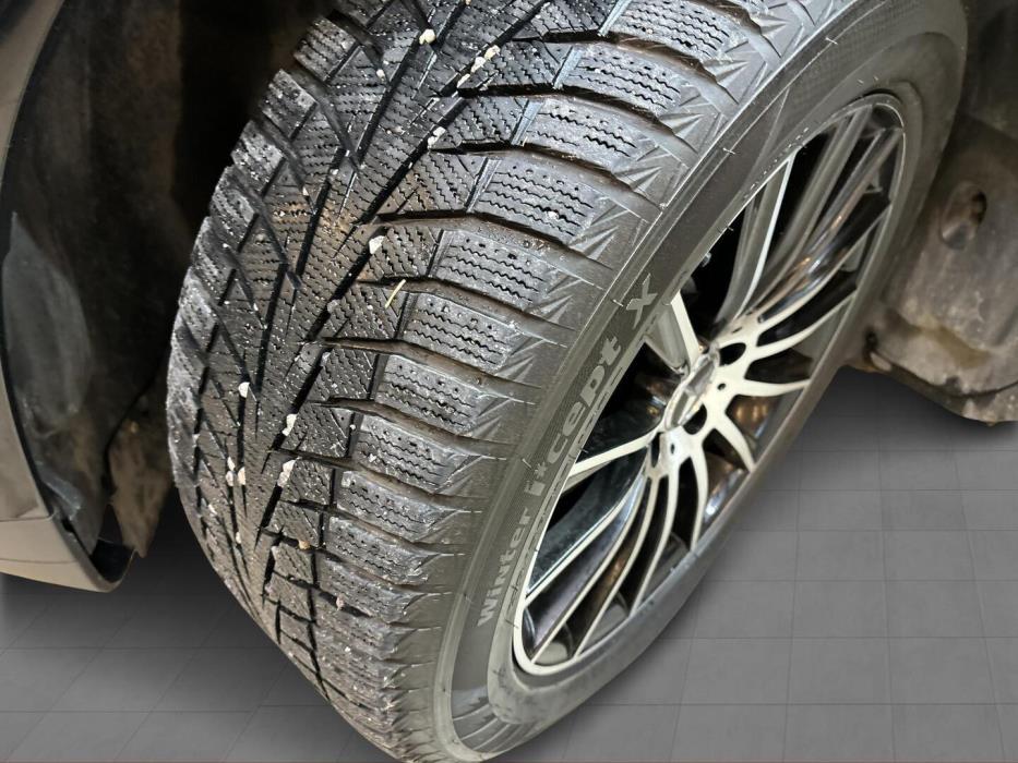 MERCEDES-BENZ EQC 2020