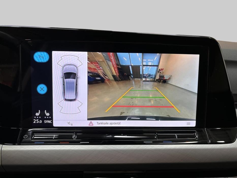 VOLKSWAGEN Golf 2024