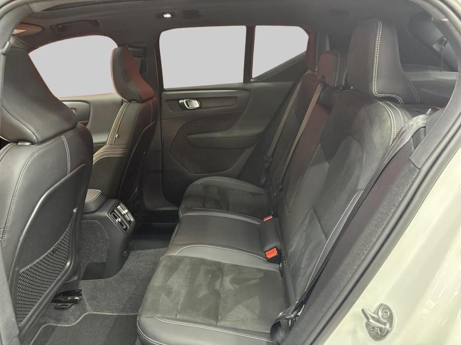 VOLVO XC40 2022