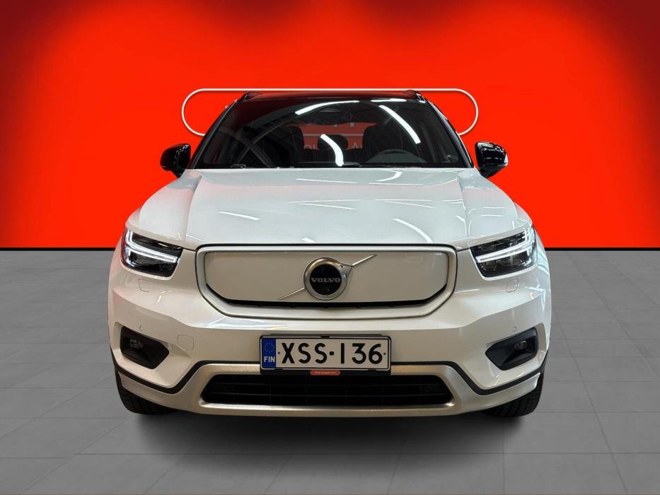 VOLVO XC40 2022