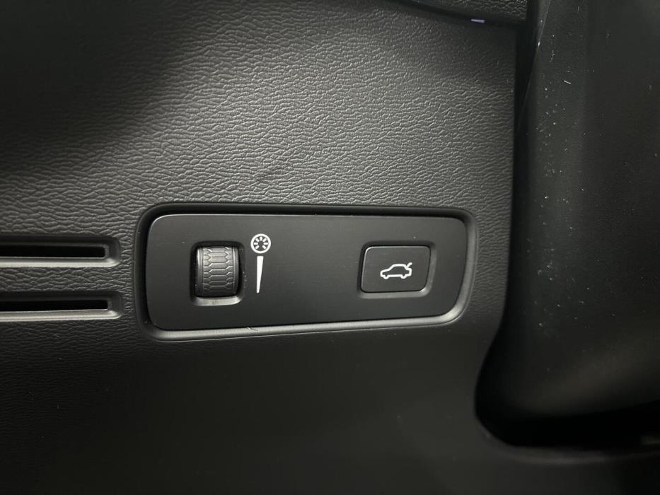 VOLVO XC40 2022