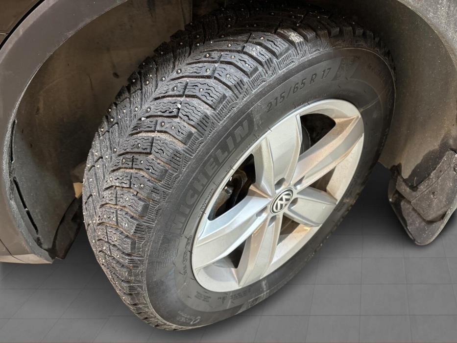 VOLKSWAGEN Tiguan 2017