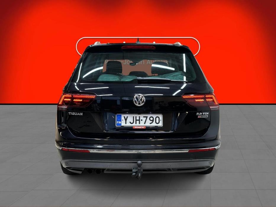 VOLKSWAGEN Tiguan 2017