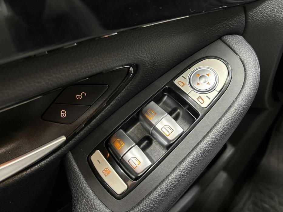 MERCEDES-BENZ C 2018