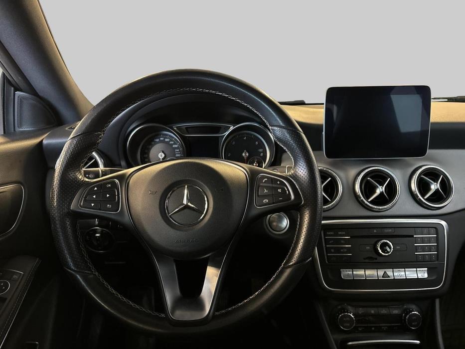 MERCEDES-BENZ CLA 2018